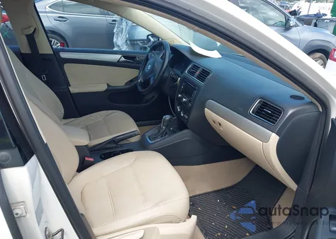 2011 Volkswagen Jetta 2.5L Sel from USA, damaged, VIN 3VWLX7AJ9BM372359